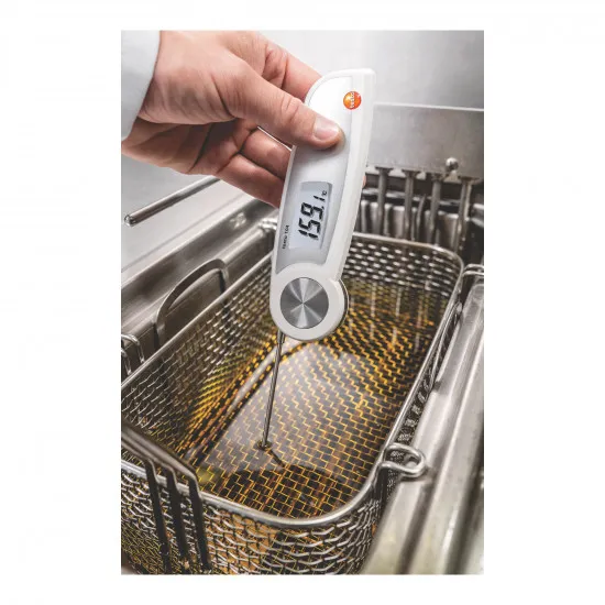 Testo 104 Katlanabilir Gıda Termometresi – Su Geçirmez IP65, −50…+250 °C, ±0,5 °C, Auto-Hold, EN 13485 Sertifikalı (0563 0104)